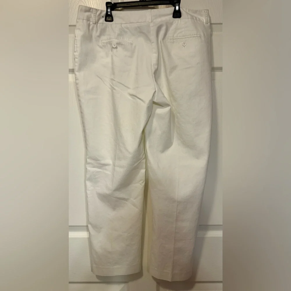 Larry Levine White Slim Leg Crop Chino Pants - Mid-Rise Size 12 - Picture 6 of 9